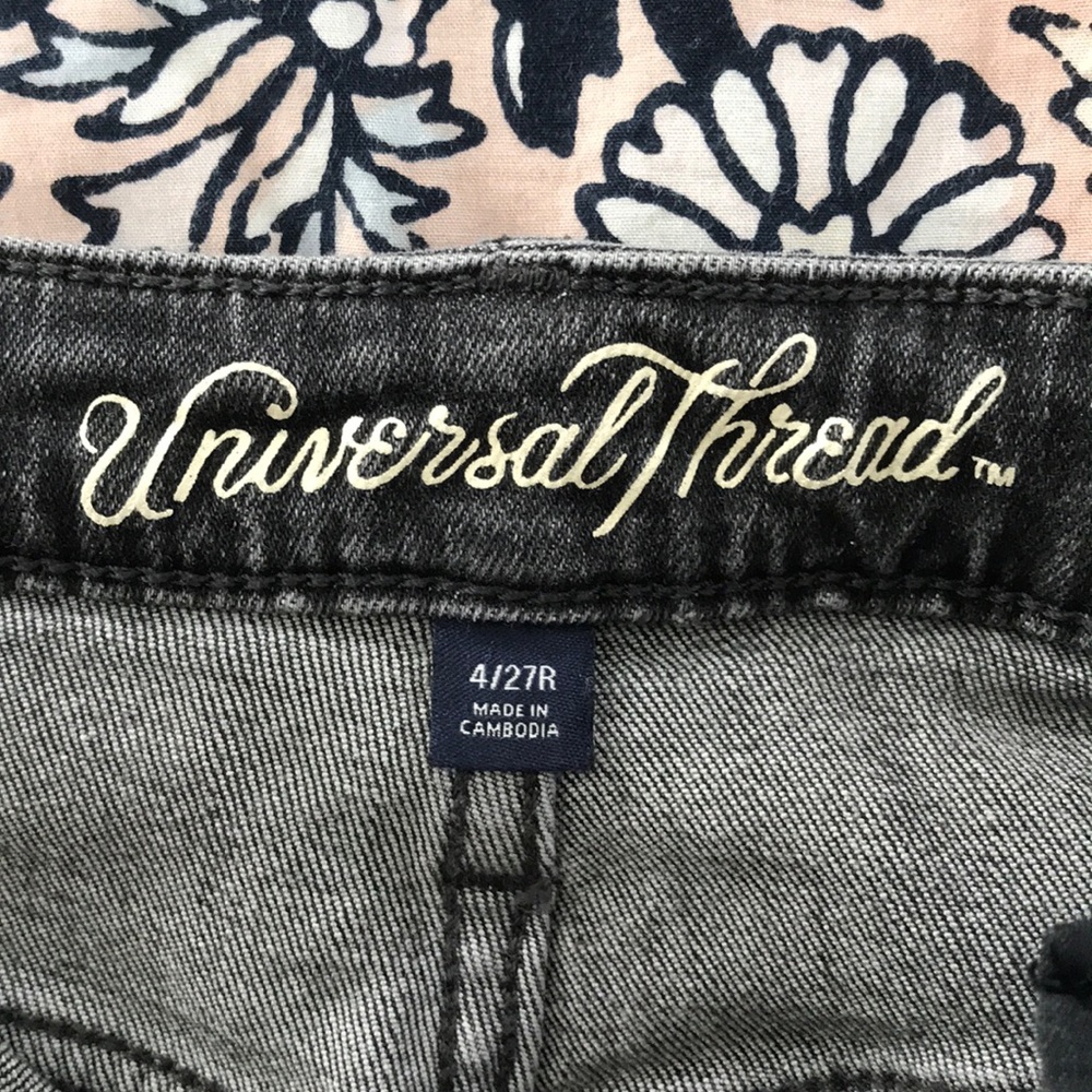Universal Thread Shorts - Picture 2 of 2